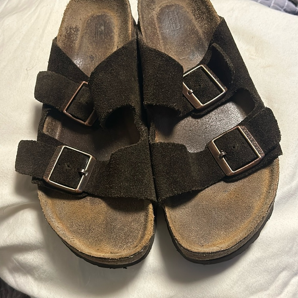 Dark brown suede Arizona sandals by Birkenstock 40